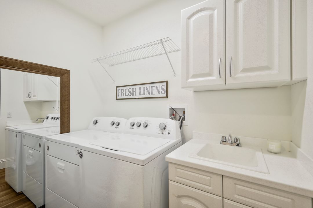 505 Avellino Isles Cir #38102, Naples, FL 34119