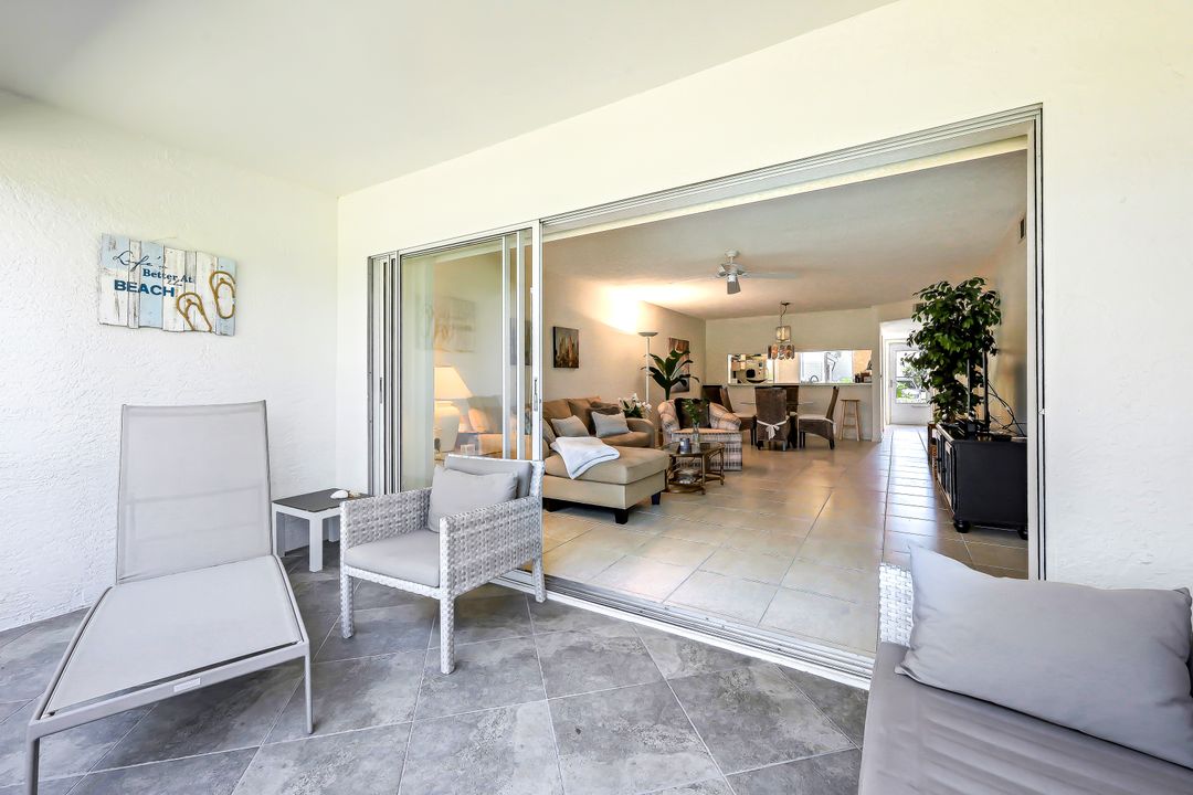 3695 Amberly Cir #E 107, Naples, FL 34112