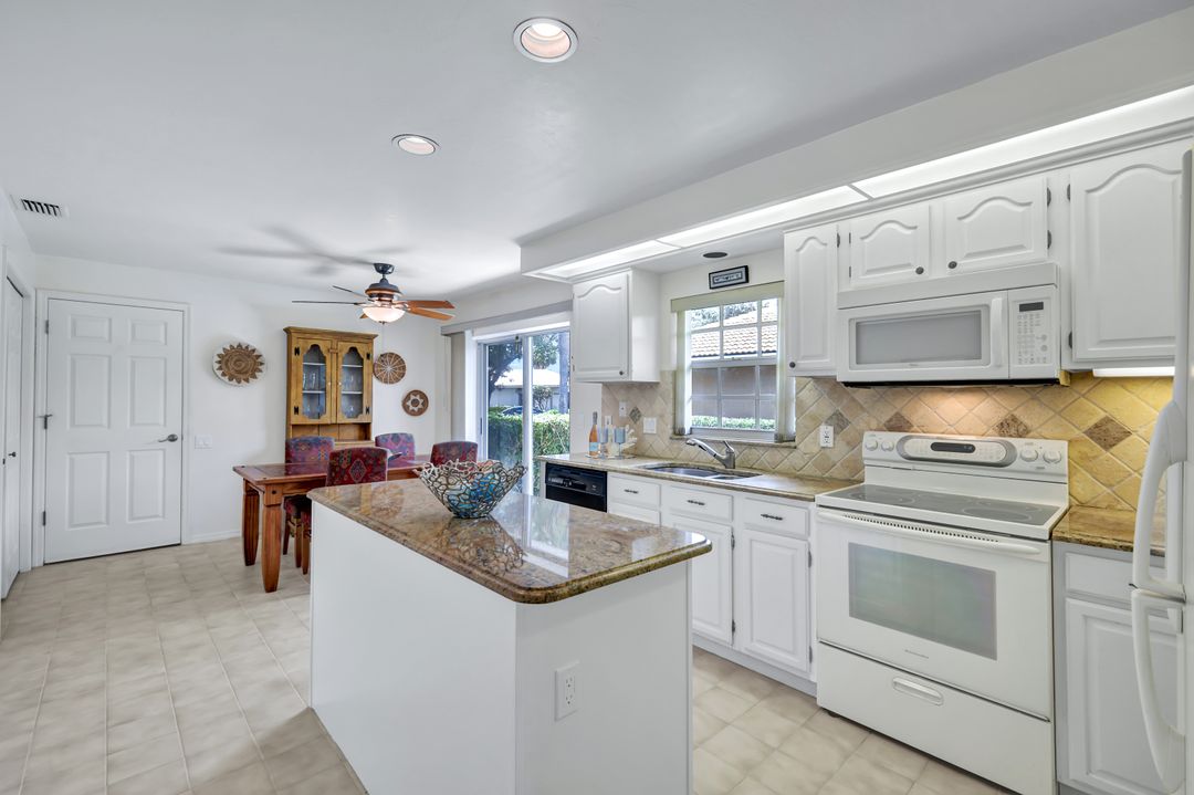 13460 Bridgeford Ave, Bonita Springs, FL 34135