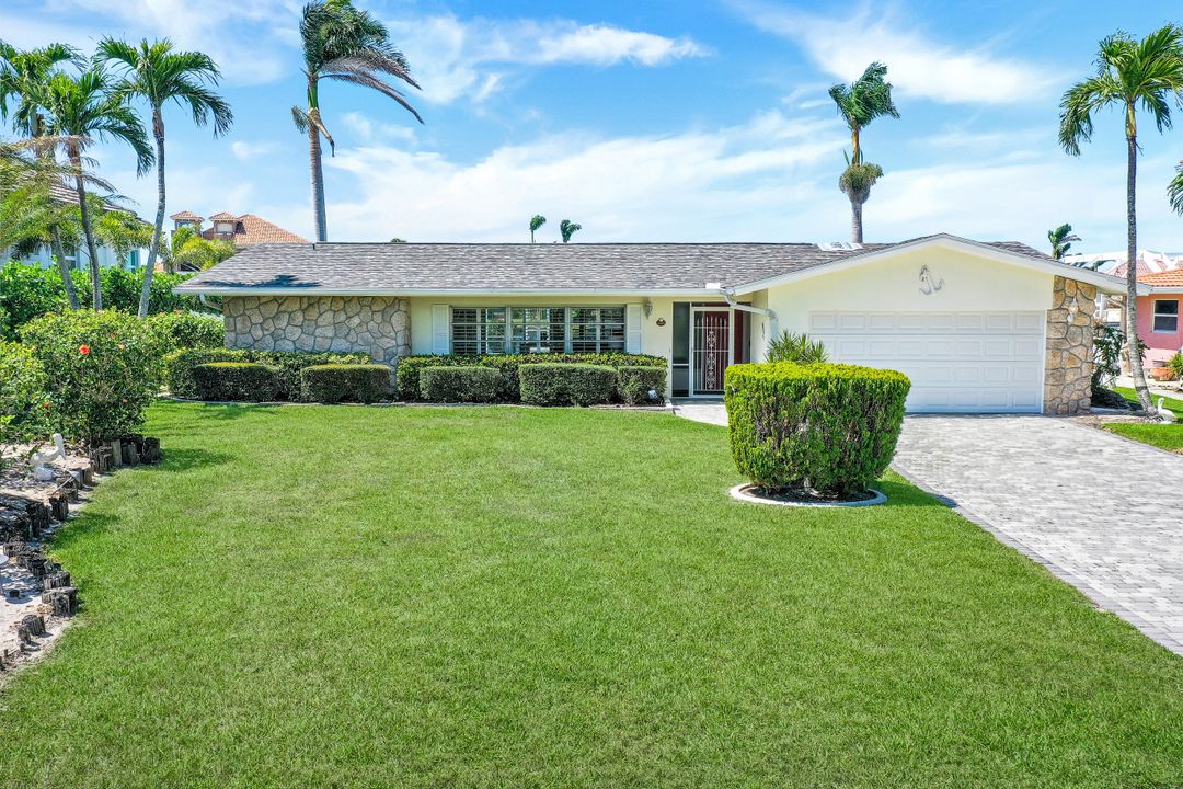 5205 Savoy Ct, Cape Coral, FL 33904