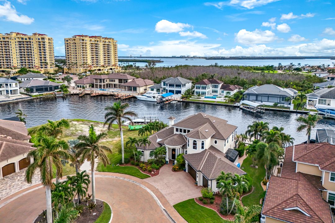 1506 Hermitage Ln, Cape Coral, FL 33914