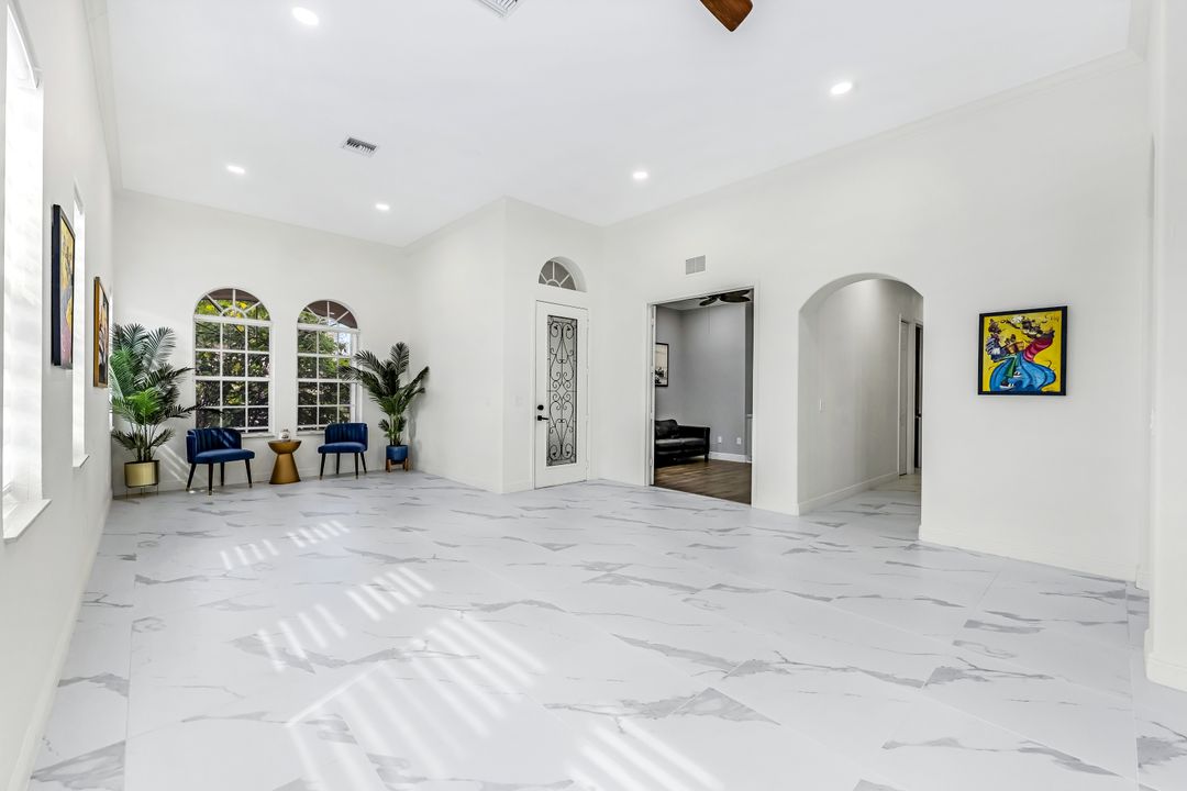2160 Vardin Pl, Naples, FL 34120