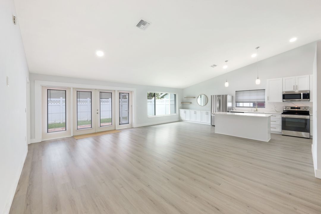 12800 Eagle Pointe Cir, Fort Myers, FL 33913