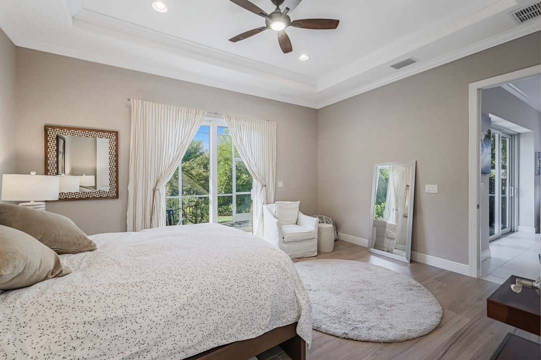 838 95th Ave N, Naples, FL 34108