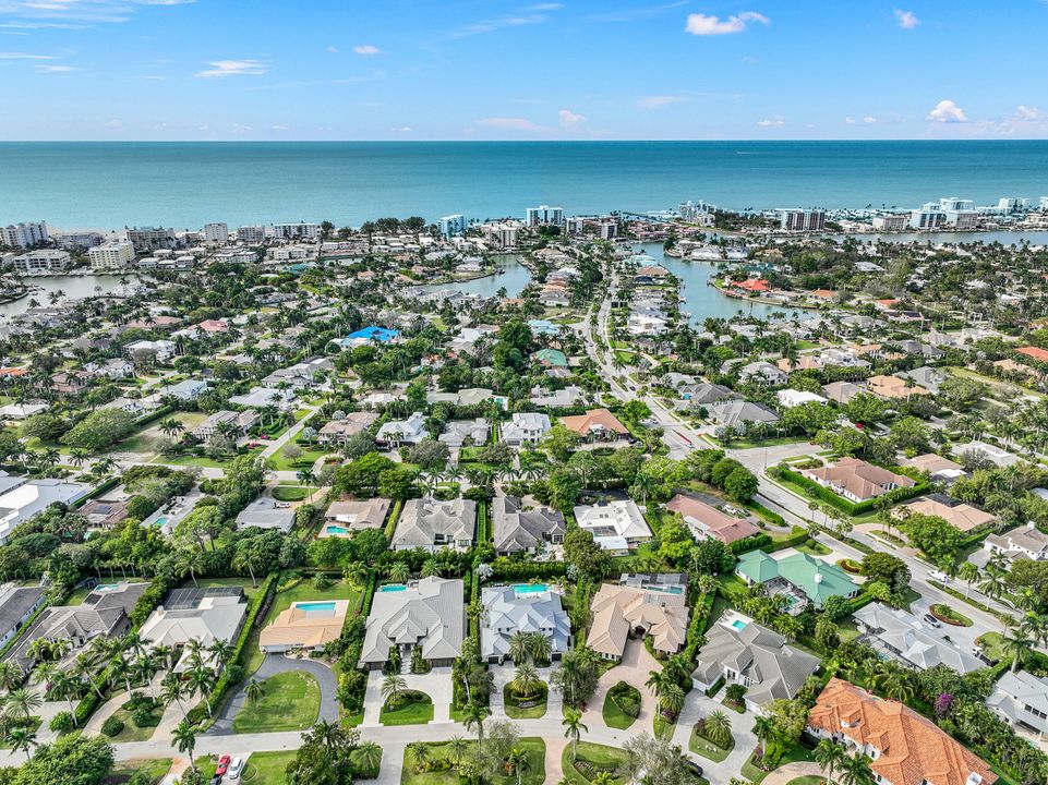 679 Rudder Rd, Naples, FL 34102