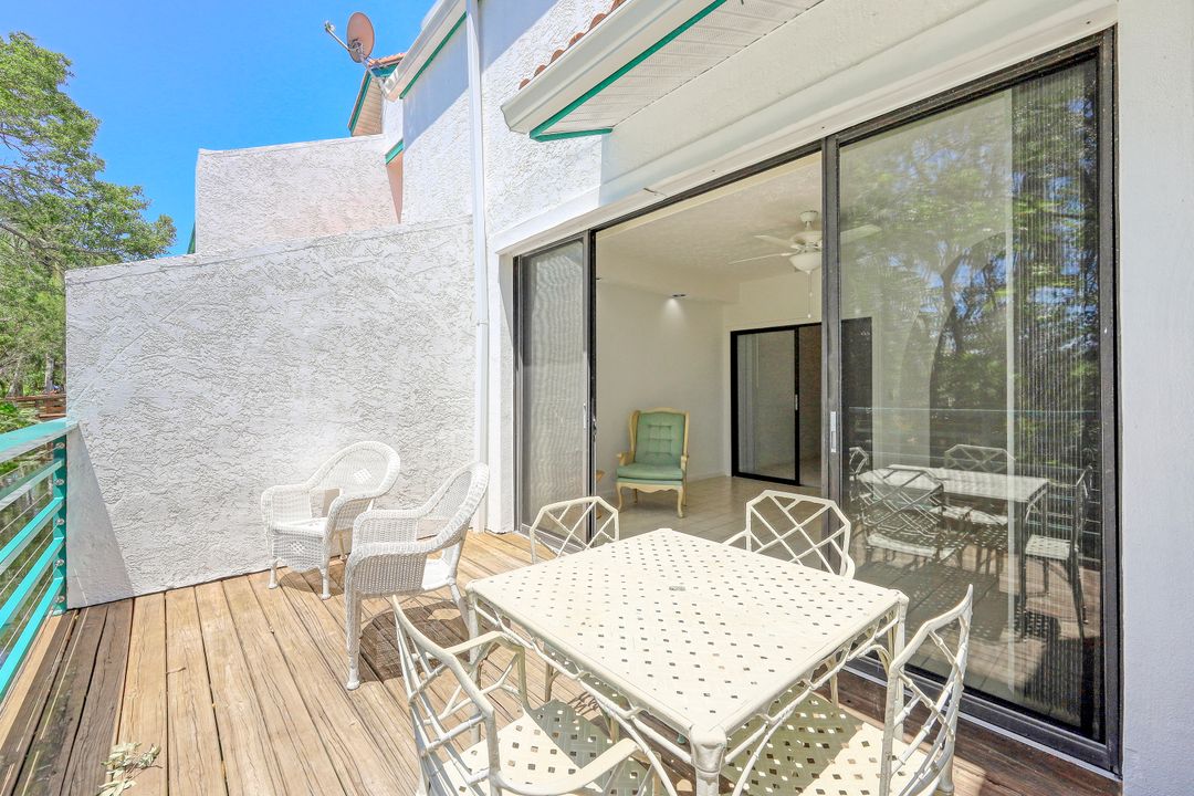 2182 Anchorage Ln #A, Naples, FL 34104