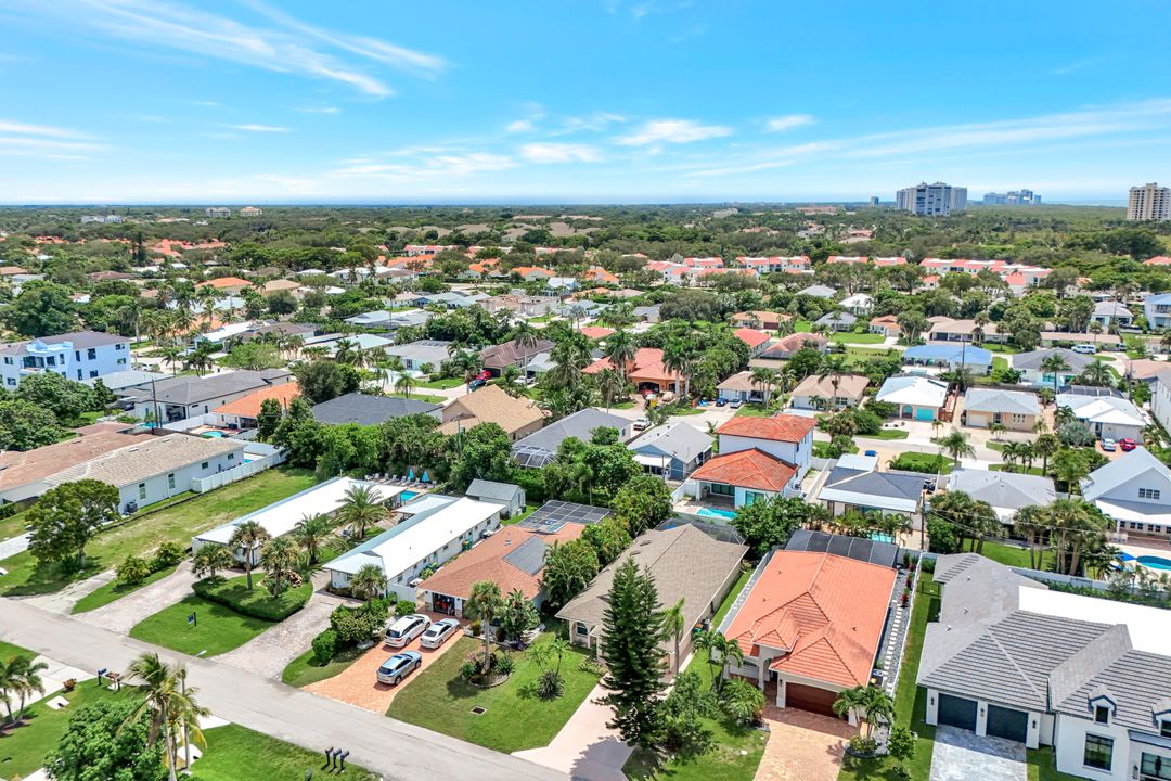550 94th Ave N, Naples, FL 34108