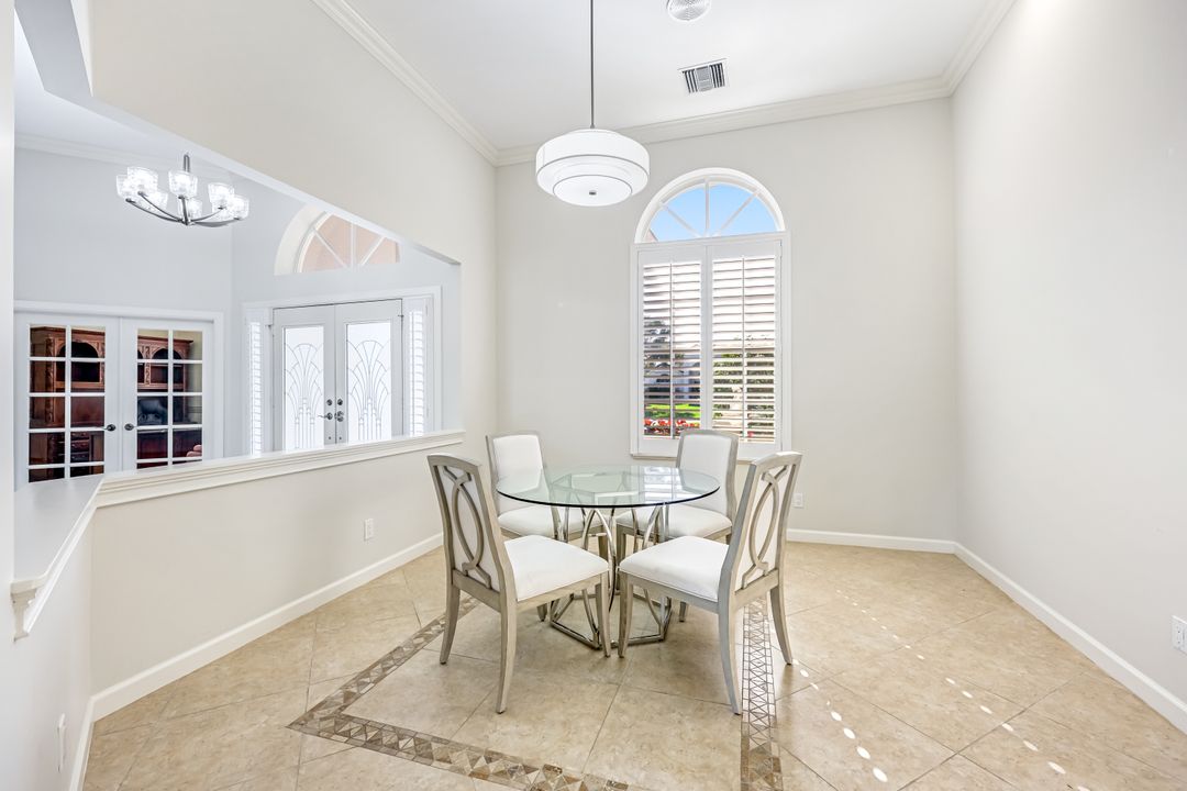 2035 Castle Garden Ln, Naples, FL 34110