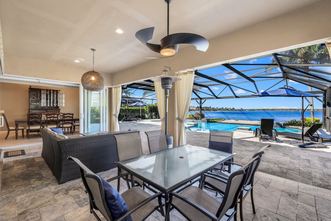 9075 Breakwater Dr, Naples, FL 34120