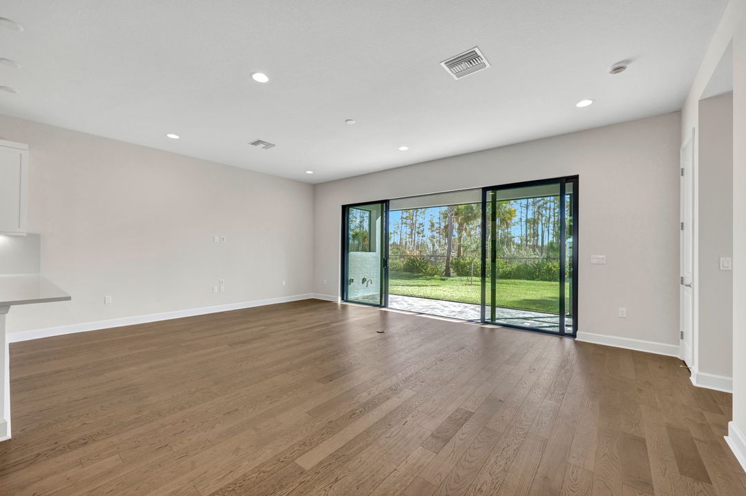 20738 Fair Oak Ln, Estero, FL 33928