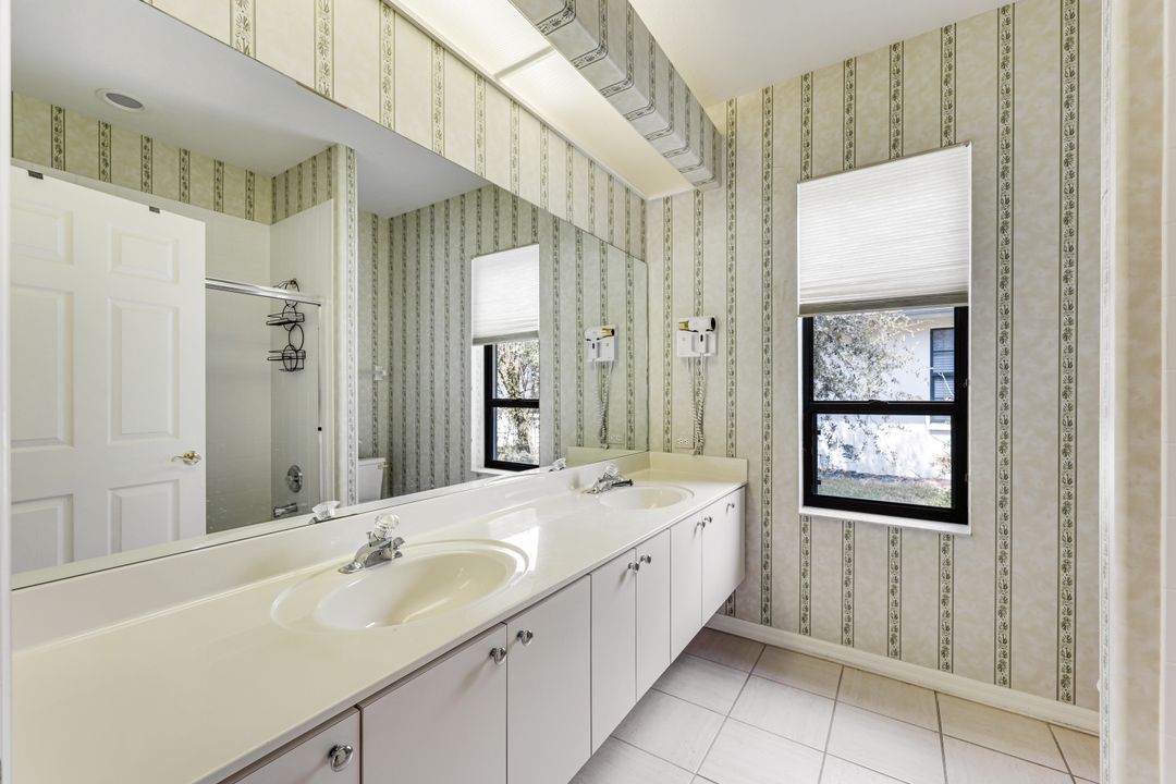 11726 Night Heron Dr, Naples, FL 34119