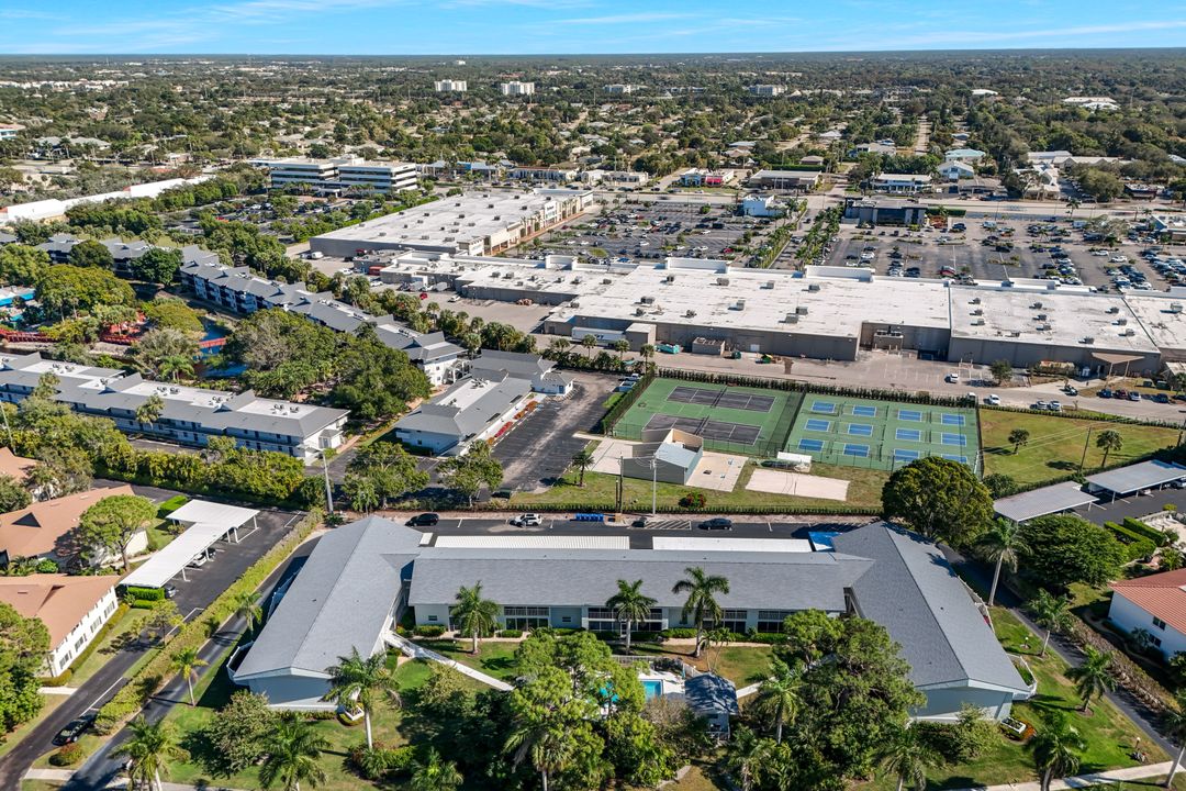 4126 Belair Ln #B10, Naples, FL 34103