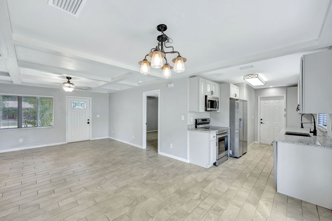 13820 Second St, Fort Myers, FL 33905