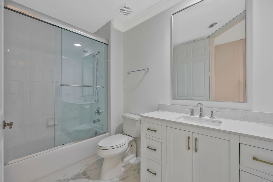 400 Flagship Dr #402, Naples, FL 34108