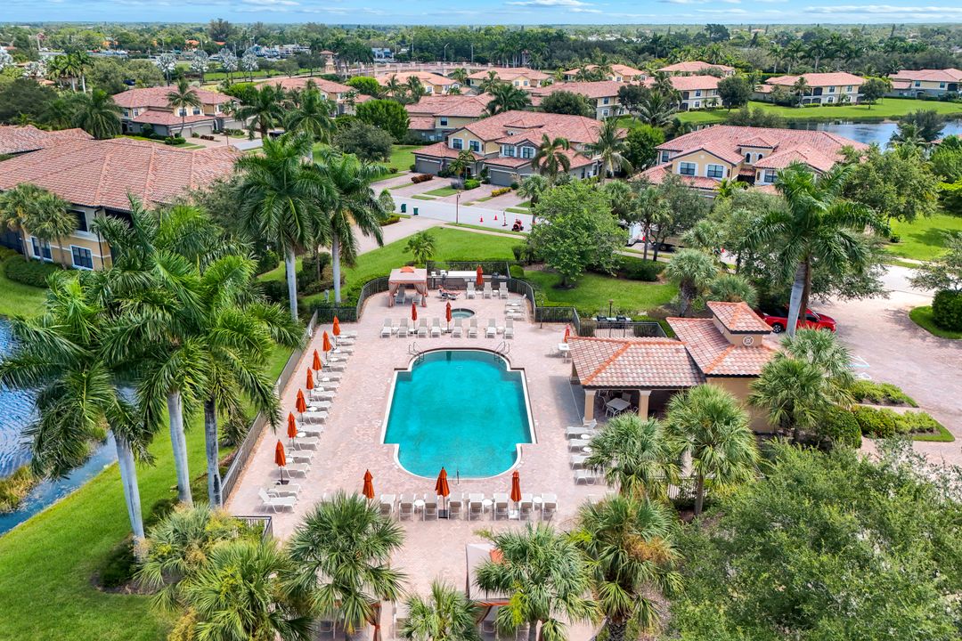 9461 Napoli Ln, Naples, FL 34113