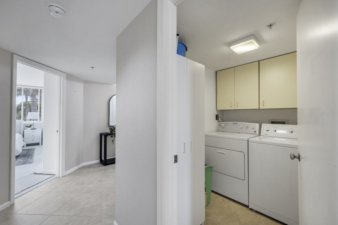 990 Cape Marco Dr  #208, Marco Island, FL 34145
