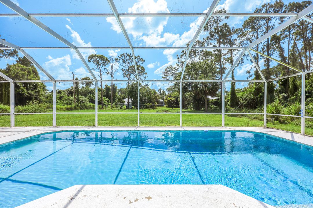 811 Jefferson Ave, Lehigh Acres, FL 33936