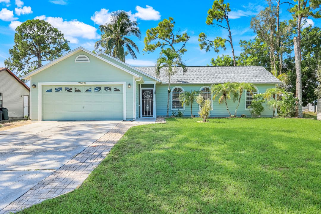 7576 Captiva Blvd, Fort Myers, FL 33967