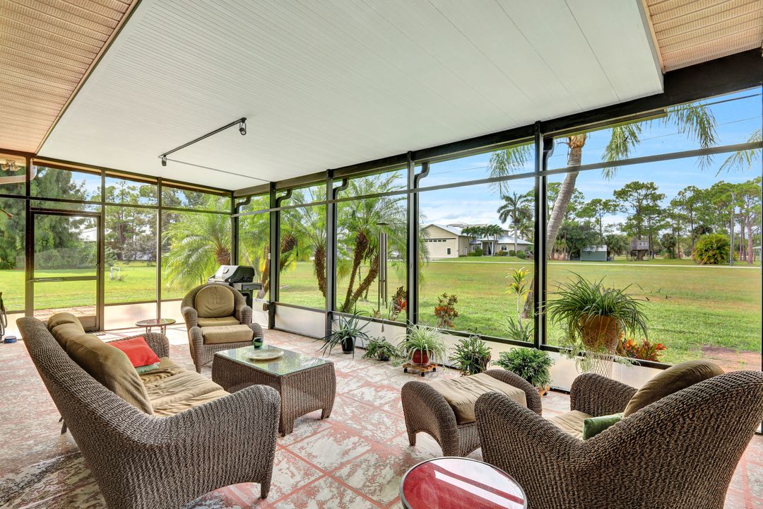 6910 Circle Dr, Fort Myers, FL 33905