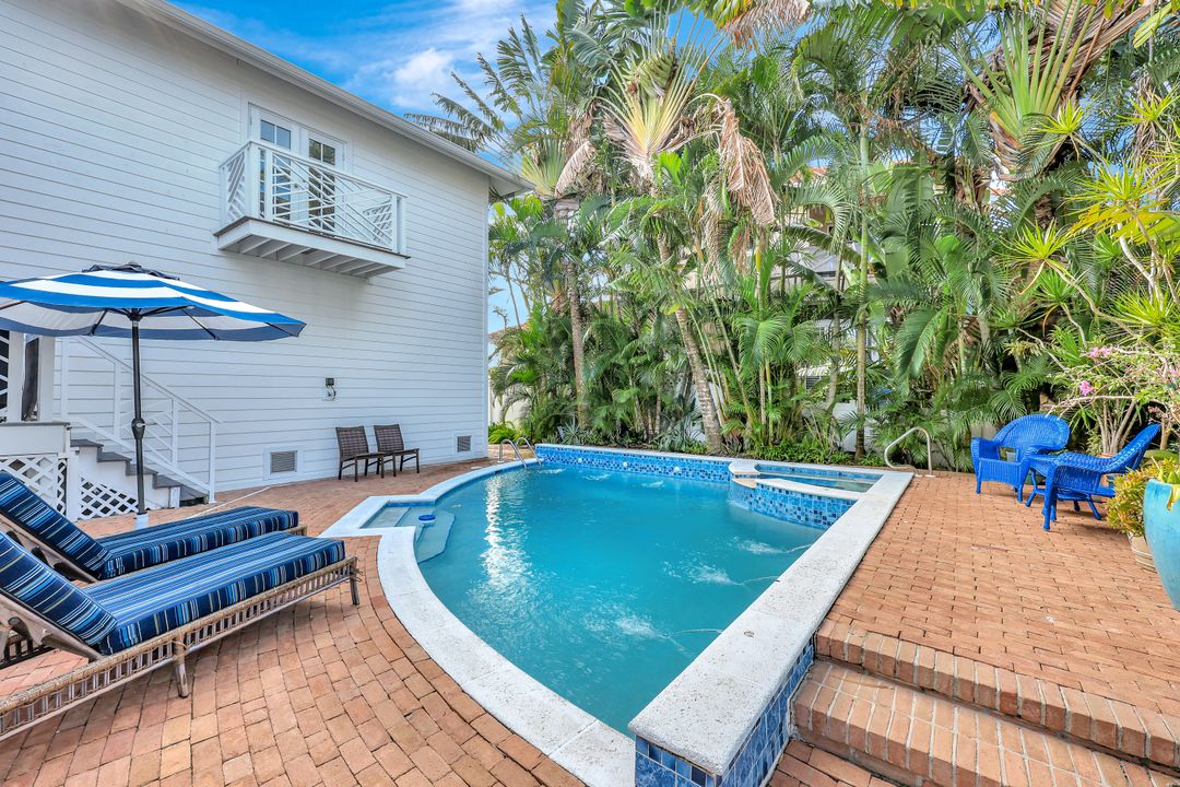 440 Cottage Ct, Marco Island, FL 34145