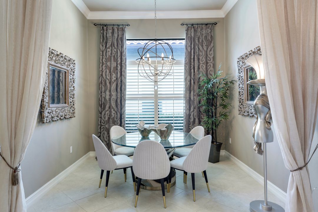 6419 Vivaldi Ct, Naples, FL 34113