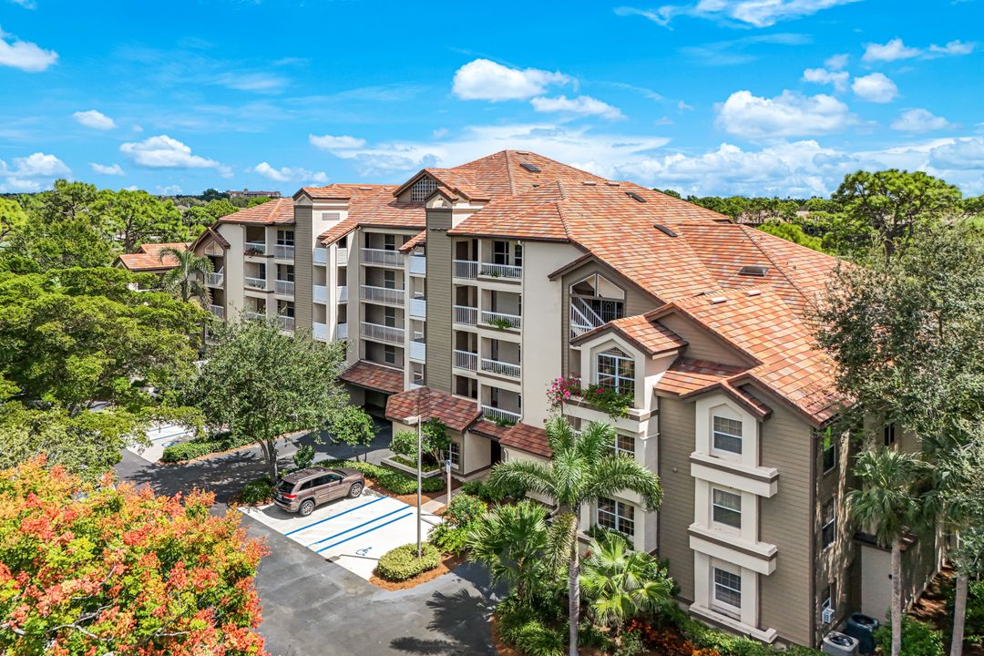 26900 Wedgewood Dr #304, Bonita Springs, FL 34134