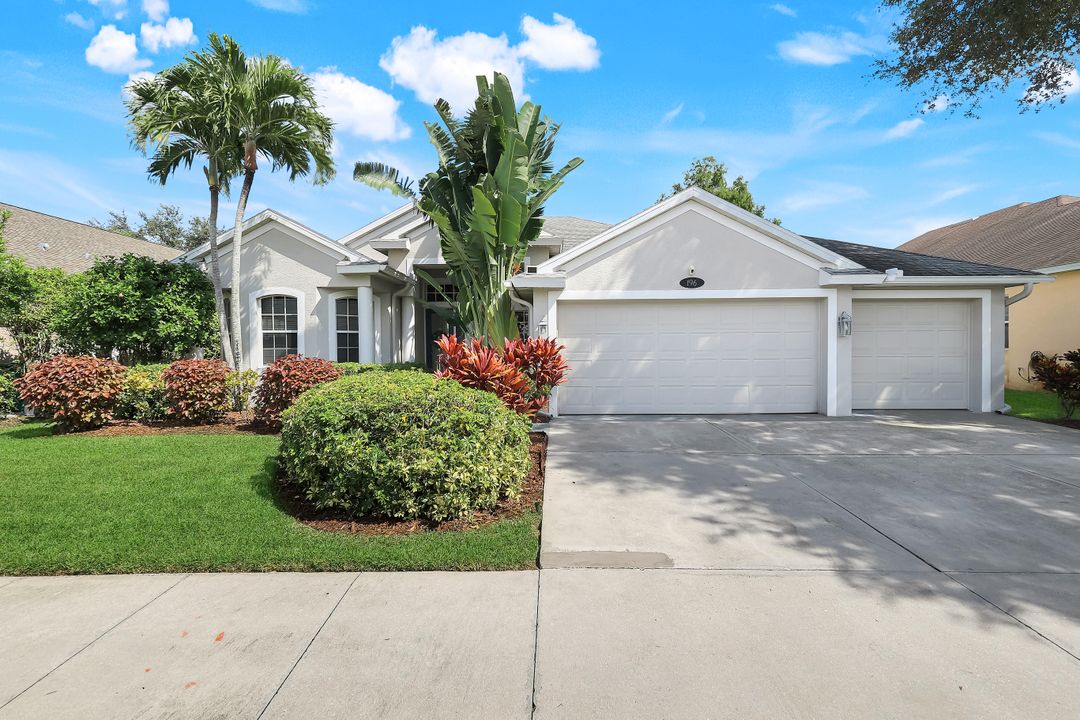 196 Skipping Stone Ln, Naples, FL 34119