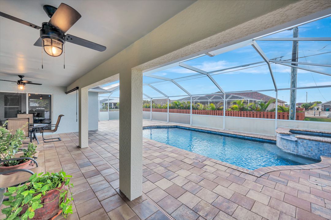 1904 NE 18th Pl, Cape Coral, FL 33909