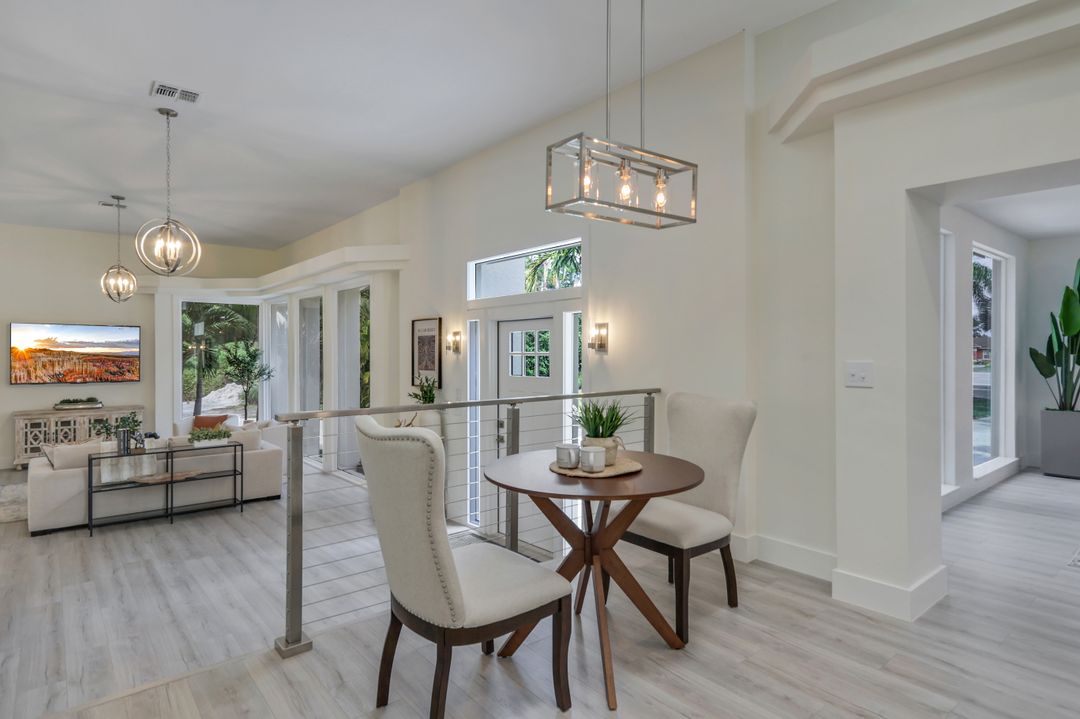 2861 Santa Barbara Blvd, Naples, FL 34116