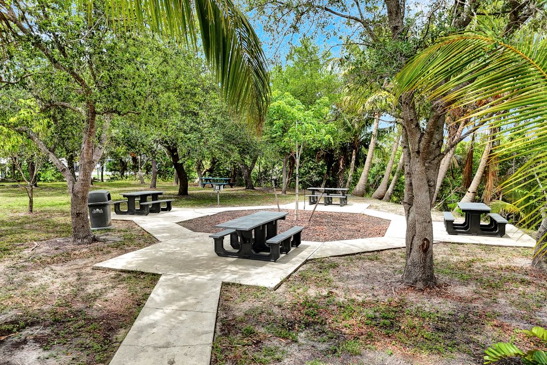 2118 SE 18th Ave, Cape Coral, FL 33990