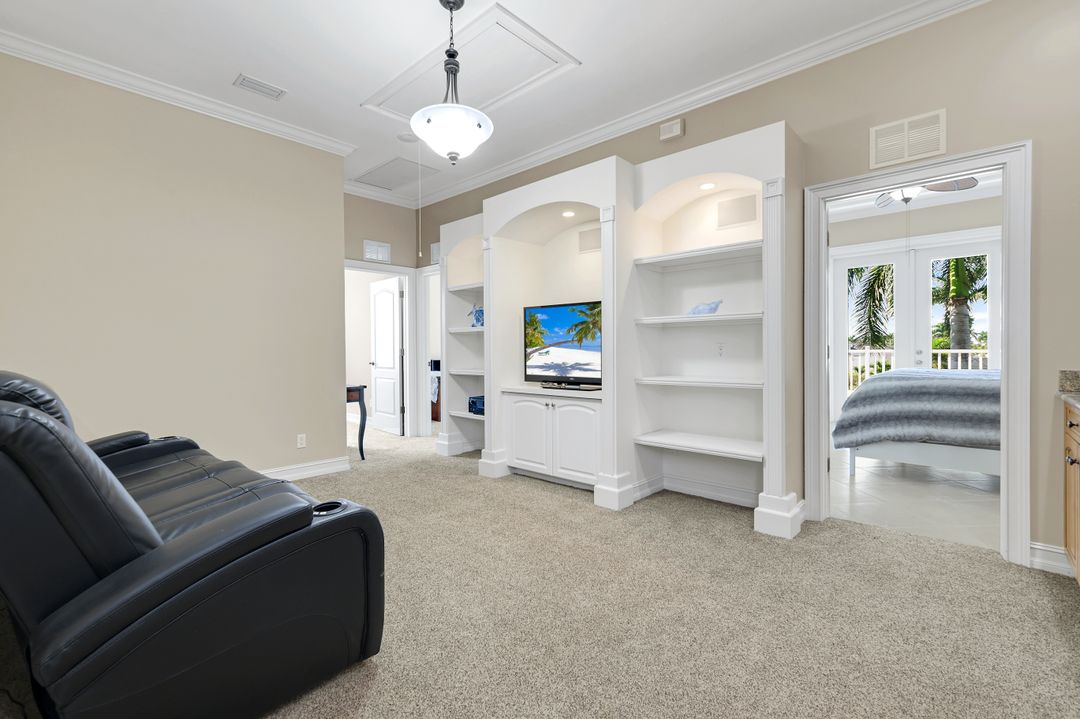 309 Rookery Ct, Marco Island, FL 34145