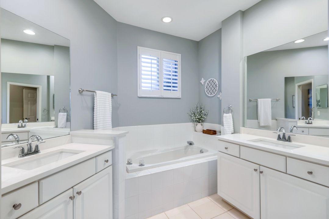 8488 Radcliffe Terrace #102, Naples, FL 34120