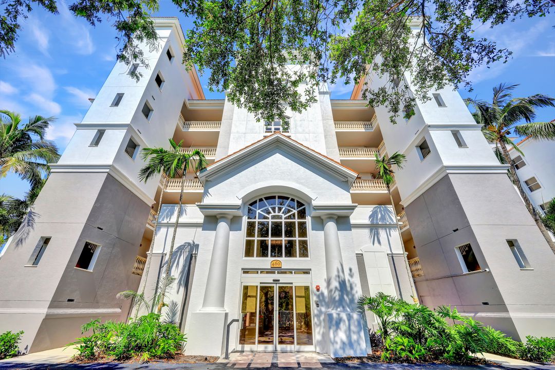 460 Launch Cir #604, Naples, FL 34108