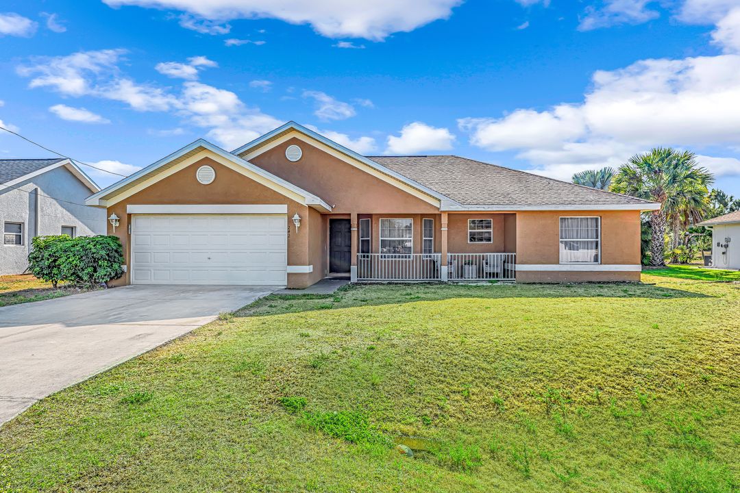 242 North Ave, Lehigh Acres, FL 33936