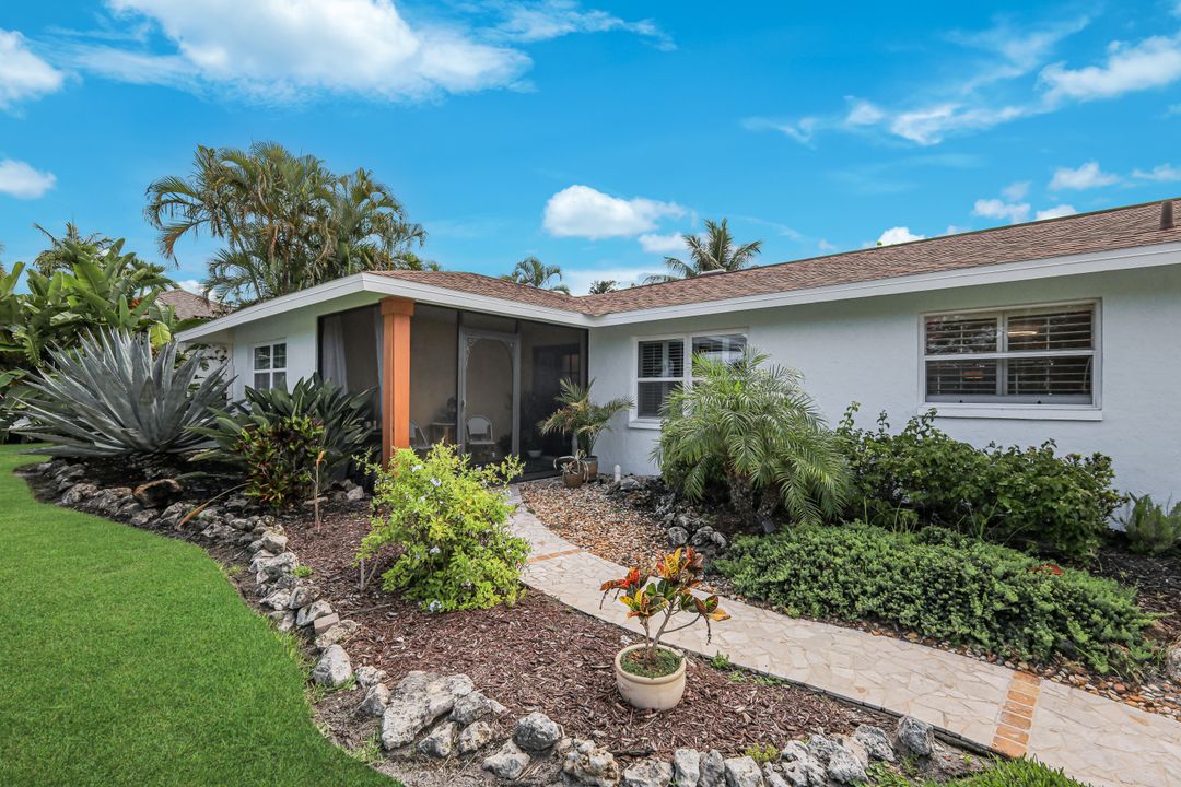 27061 Homewood Dr, Bonita Springs, FL 34135
