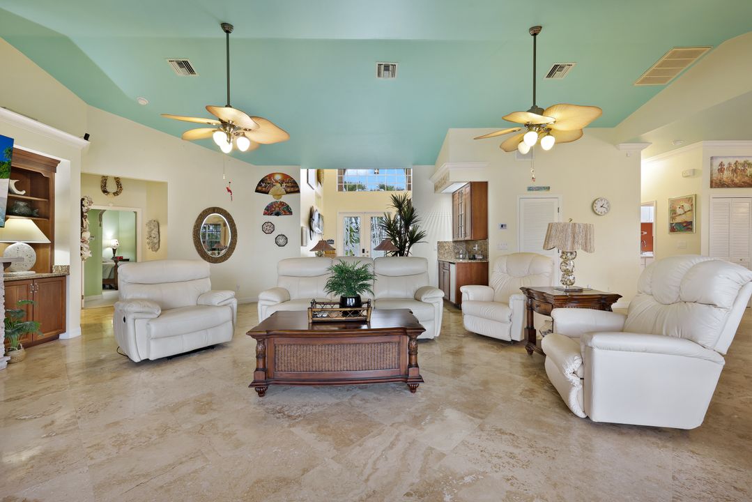 907 SW 51st Terrace, Cape Coral, FL 33914
