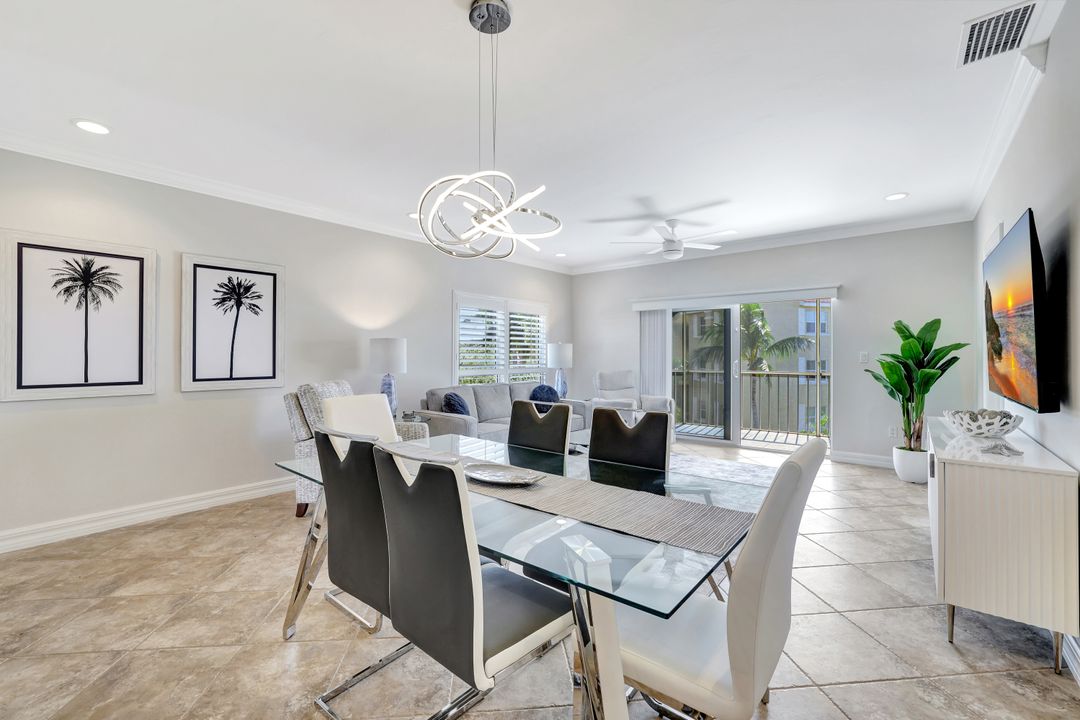 816 W Elkcam Cir #301, Marco Island, FL 34145