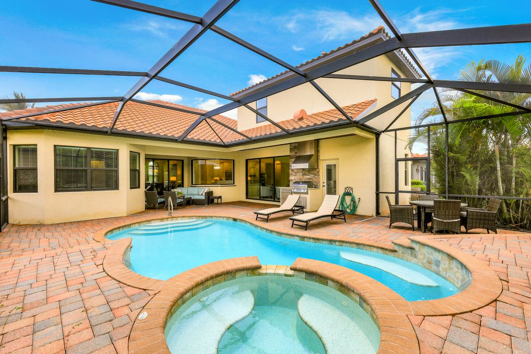 28761 Cavan Ct, Bonita Springs, FL 34135