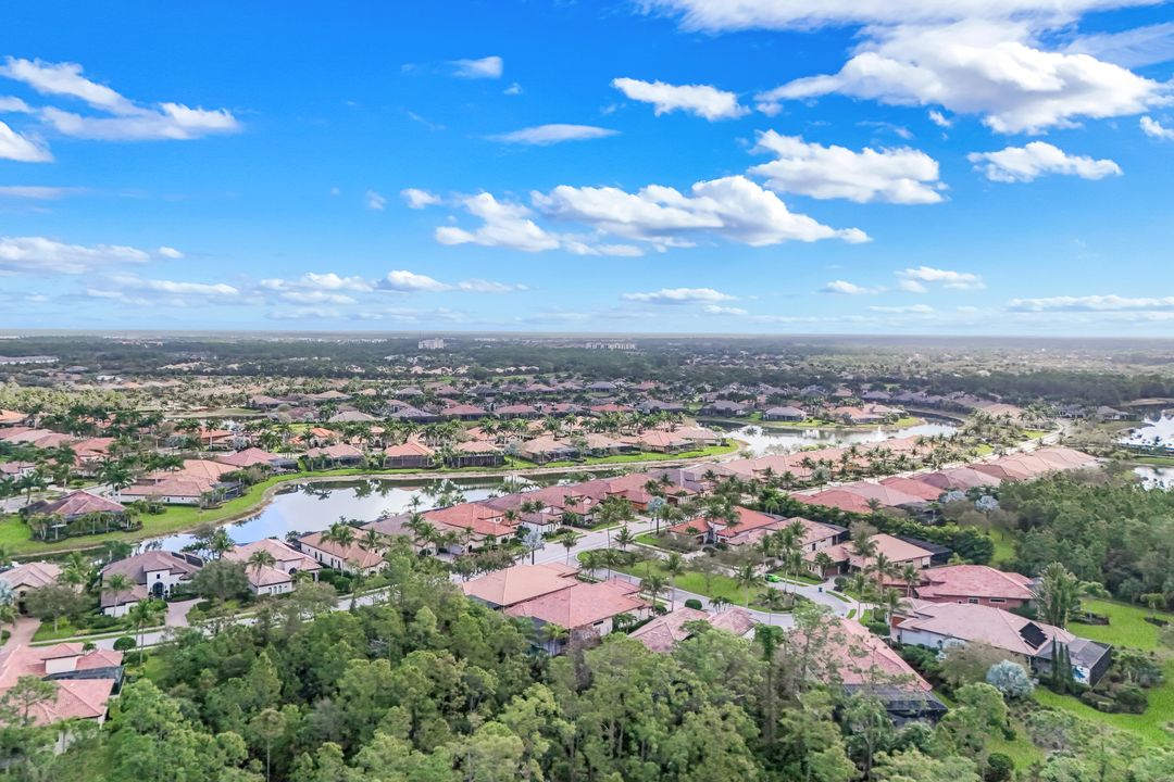 6419 Vivaldi Ct, Naples, FL 34113