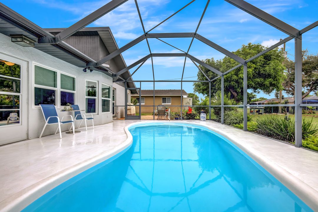 4117 SE 1st Pl, Cape Coral, FL 33904