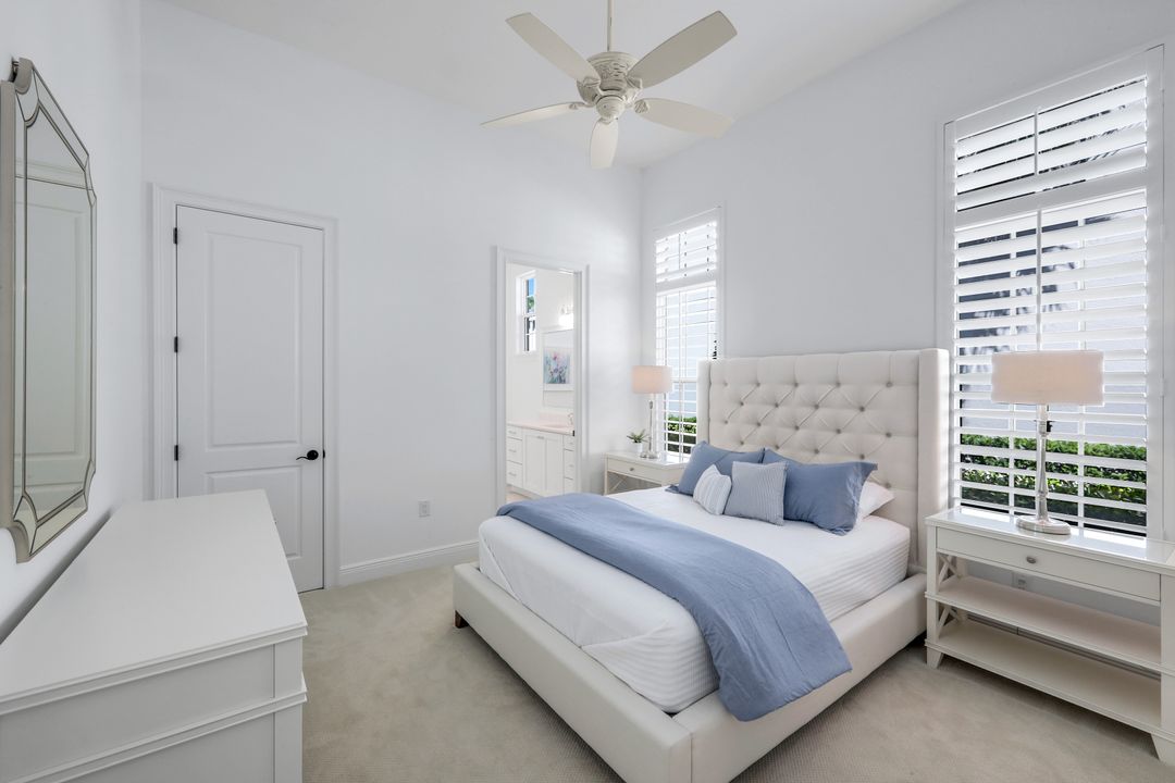 3233 Tavolara Ln, Naples, FL 34114