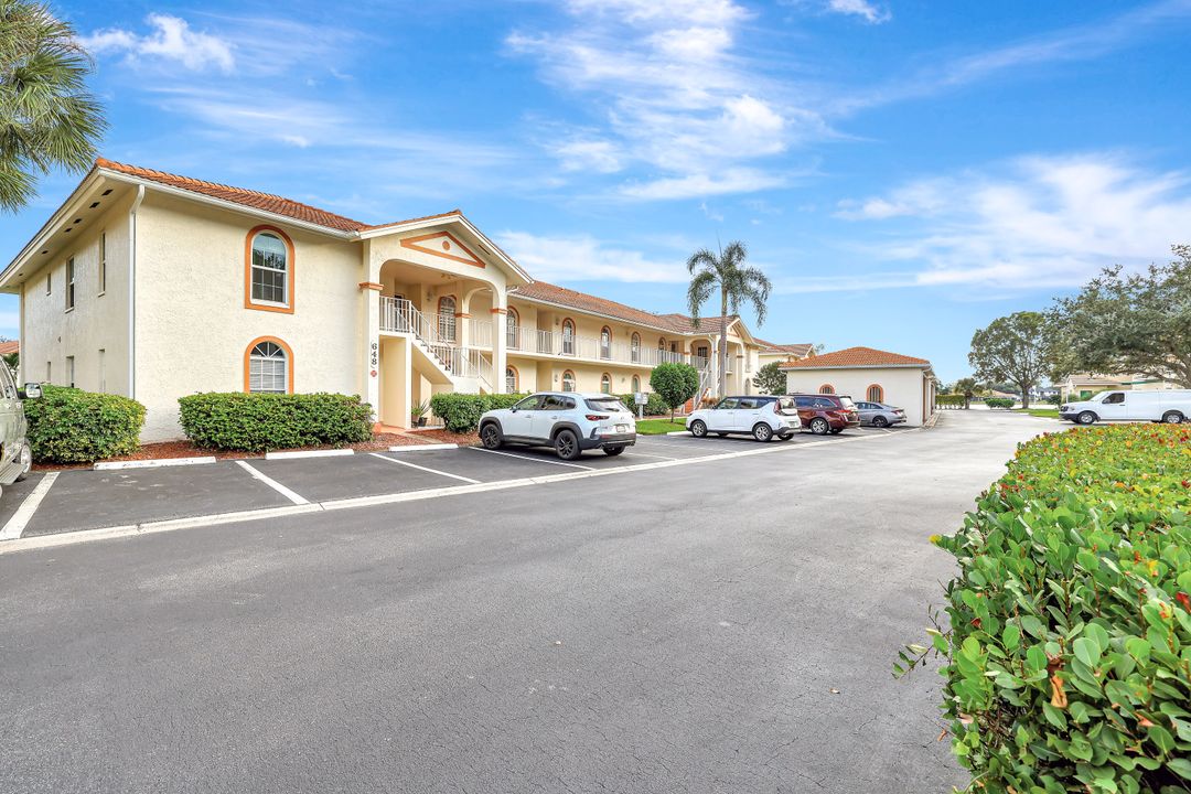 648 Mardel Ct #708, Naples, FL 34104