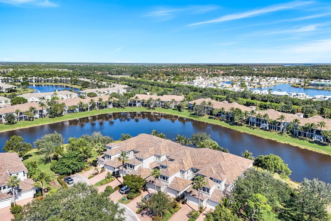 9223 Corfu Ct #202, Naples, FL 34114