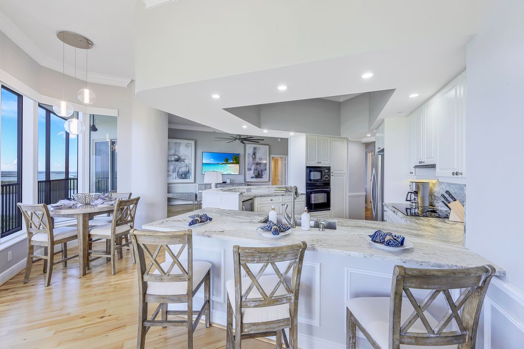 1060 Borghese Ln #2002, Naples, FL 34114