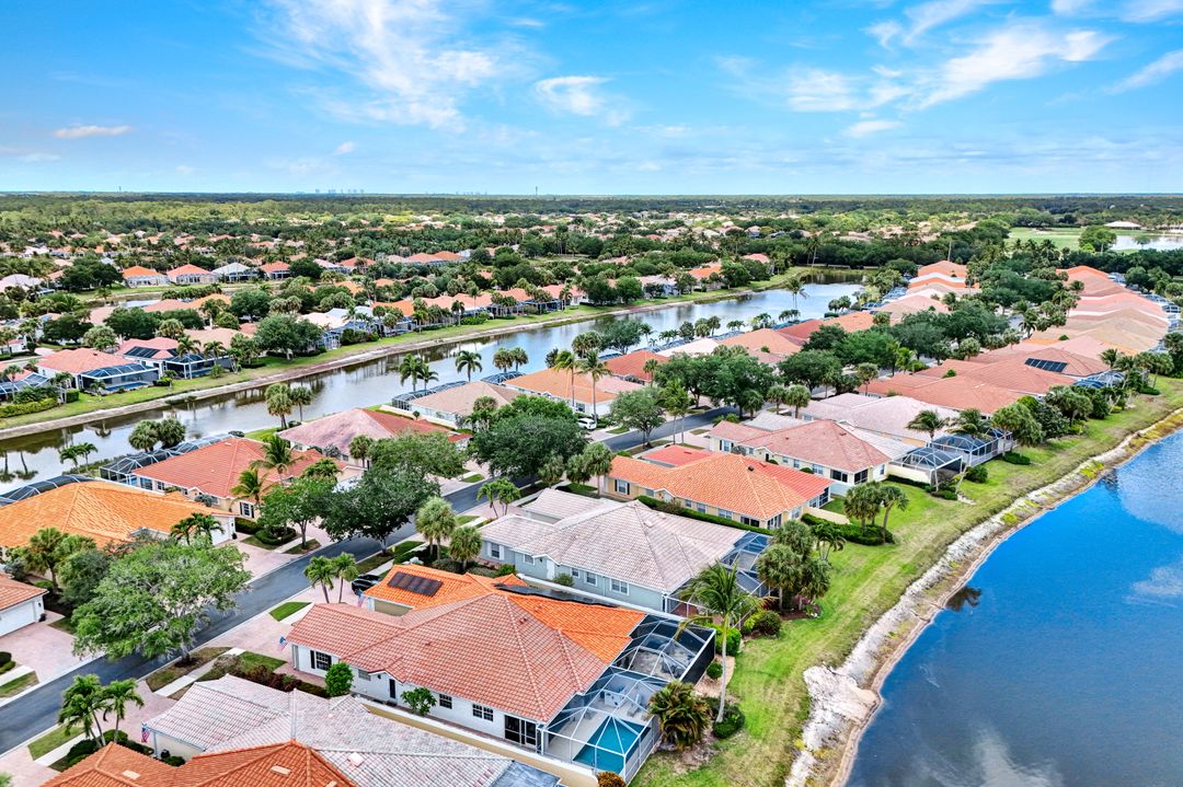 4664 Ossabaw Way, Naples, FL 34119