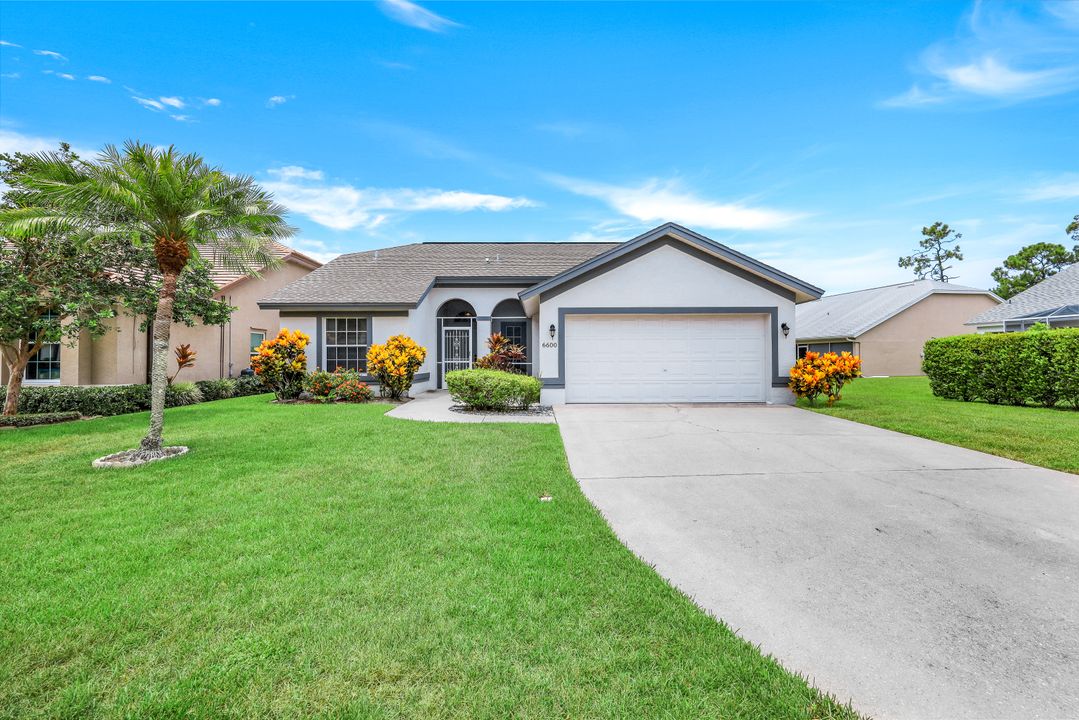 6600 Bishopgate Ln, Naples, FL 34104