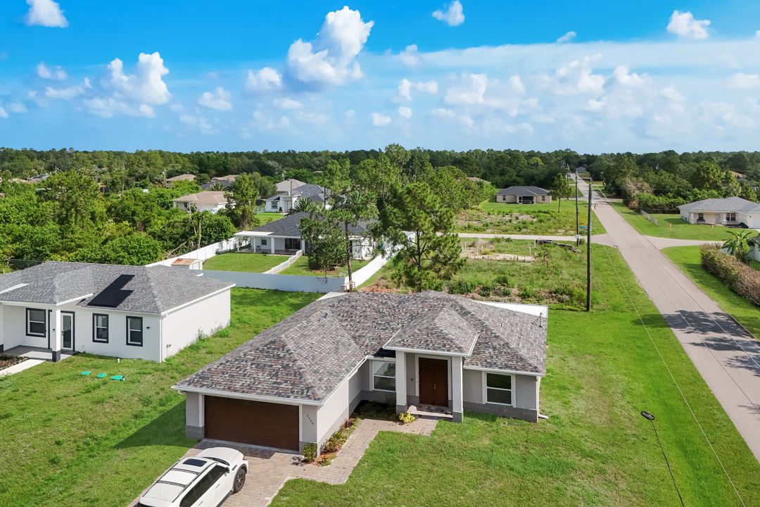 3200 41st St W, Lehigh Acres, FL 33971