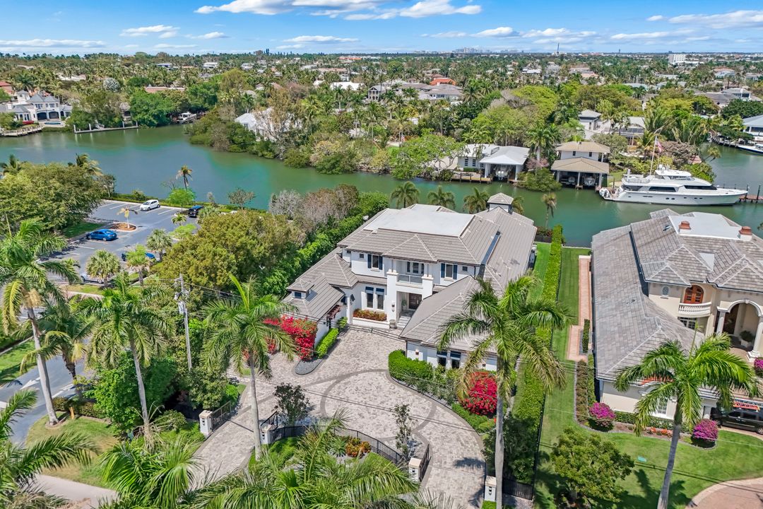 605 Galleon Dr, Naples, FL 34102