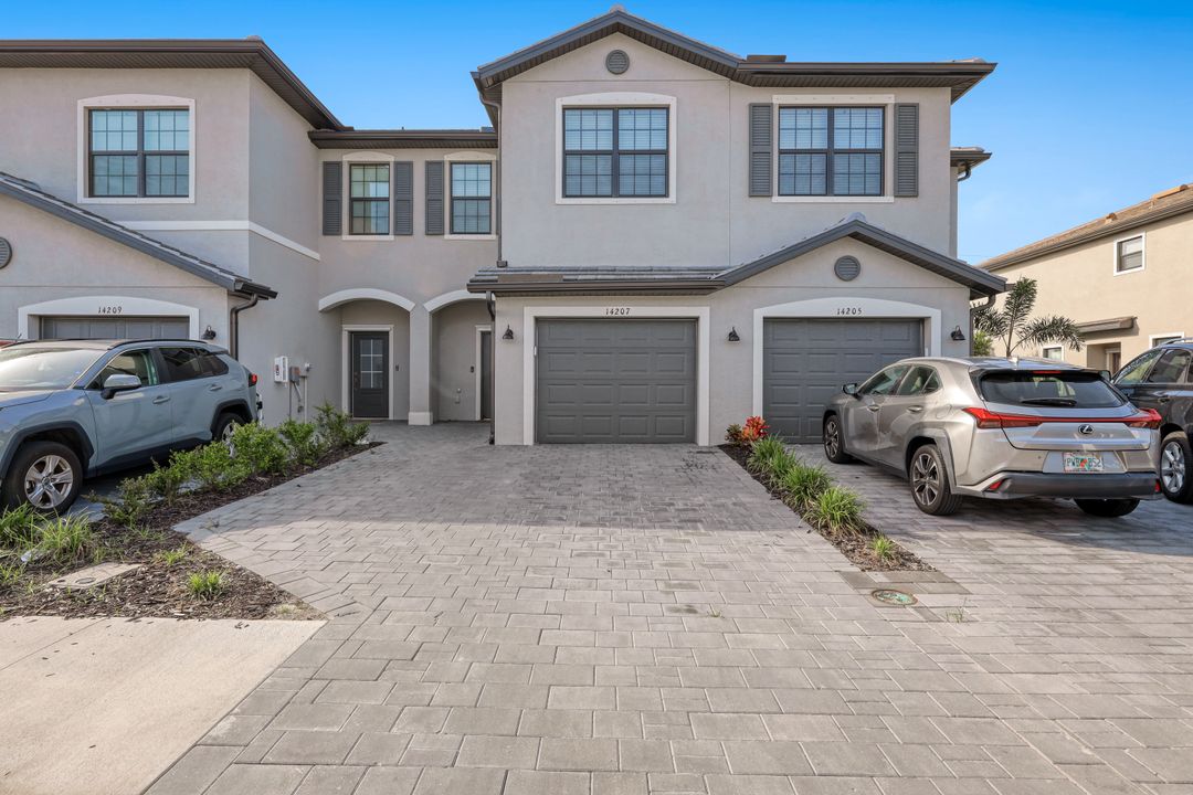 14207 Pine Lodge Ln, Fort Myers, FL 33913