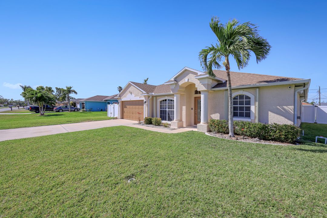 153 SE 27th Terrace, Cape Coral, FL 33904